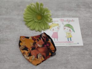 MASQUE FAIT PAR UNE MAMAN (ROI LION)