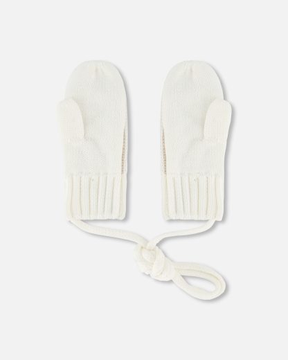 DEUX PAR DEUX PRINTEMPS MITAINE EN TRICOT AVEC CORDON POUR BÉBÉ BLANCHE (EN STOCK) – Image 2