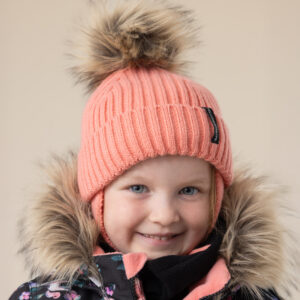 Tuque en tricot corail